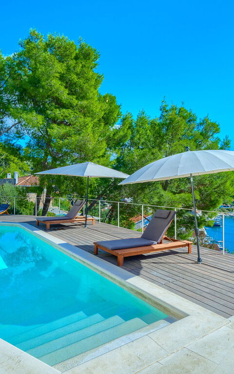 Villa Pine Haven: Außen, Draussen, Schwimmbad