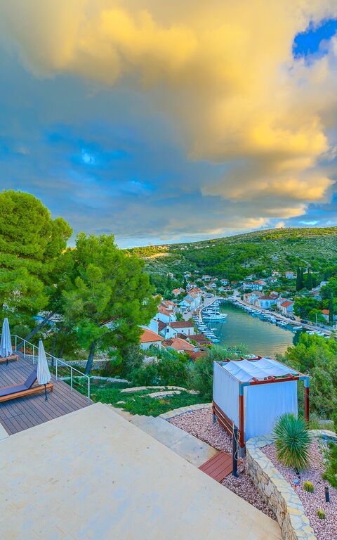Villa Pine Haven: Außen, Draussen, Schwimmbad