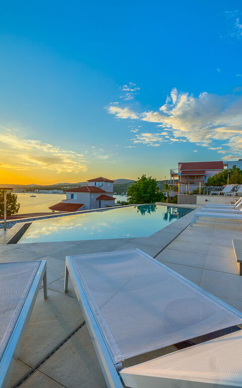 Villa Allina: Ansichten, Außen, Draussen, Schwimmbad