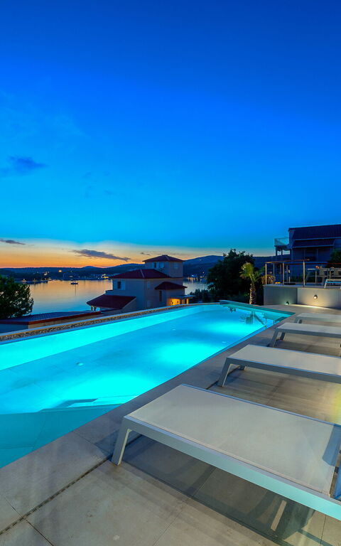 Villa Allina: Ansichten, Außen, Draussen, Schwimmbad