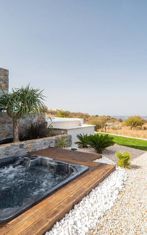 Venetian Villa: Ansichten, Außen, Draussen, Garten, Whirlpool