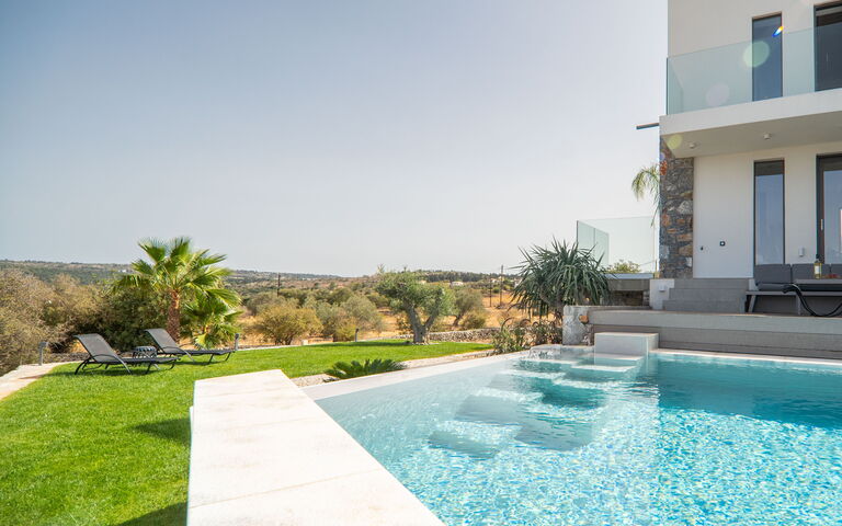 Venetian Villa: Ansichten, Außen, Draussen, Garten, Schwimmbad