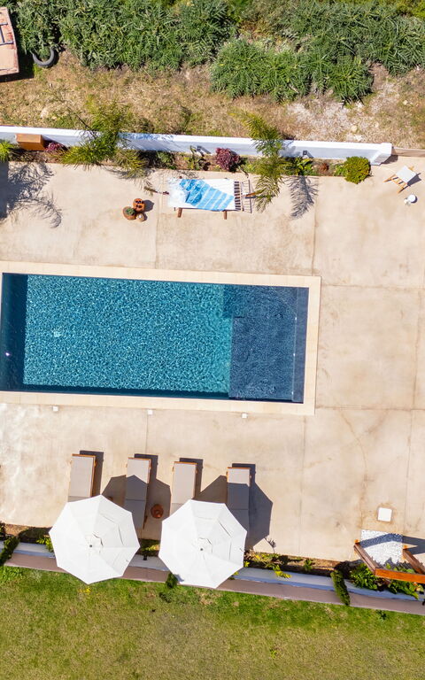 Christianna Apartments: Draussen, Schwimmbad