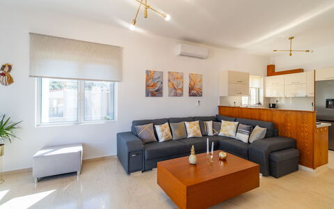 Unterkunft Christianna Apartments 1: Esszimmer, Küche, Wohnzimmer