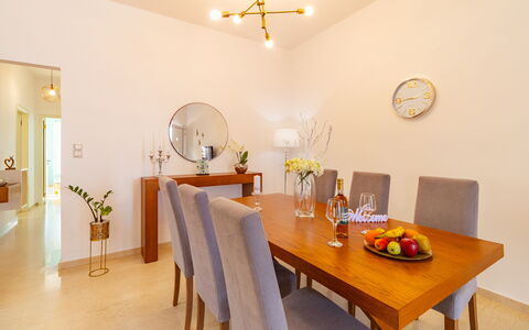 Unterkunft Christianna Apartments 1: Esszimmer, Küche, Wohnzimmer