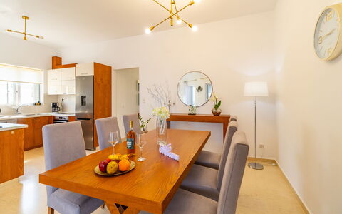 Unterkunft Christianna Apartments 1: Esszimmer, Küche, Wohnzimmer