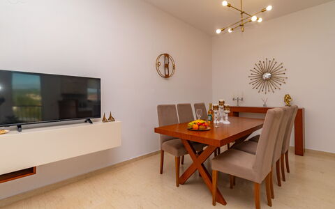 Unterkunft Christianna Apartments 2: Esszimmer, Küche, Wohnzimmer
