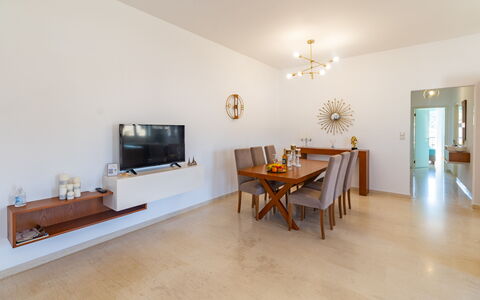 Unterkunft Christianna Apartments 2: Esszimmer, Küche, Wohnzimmer