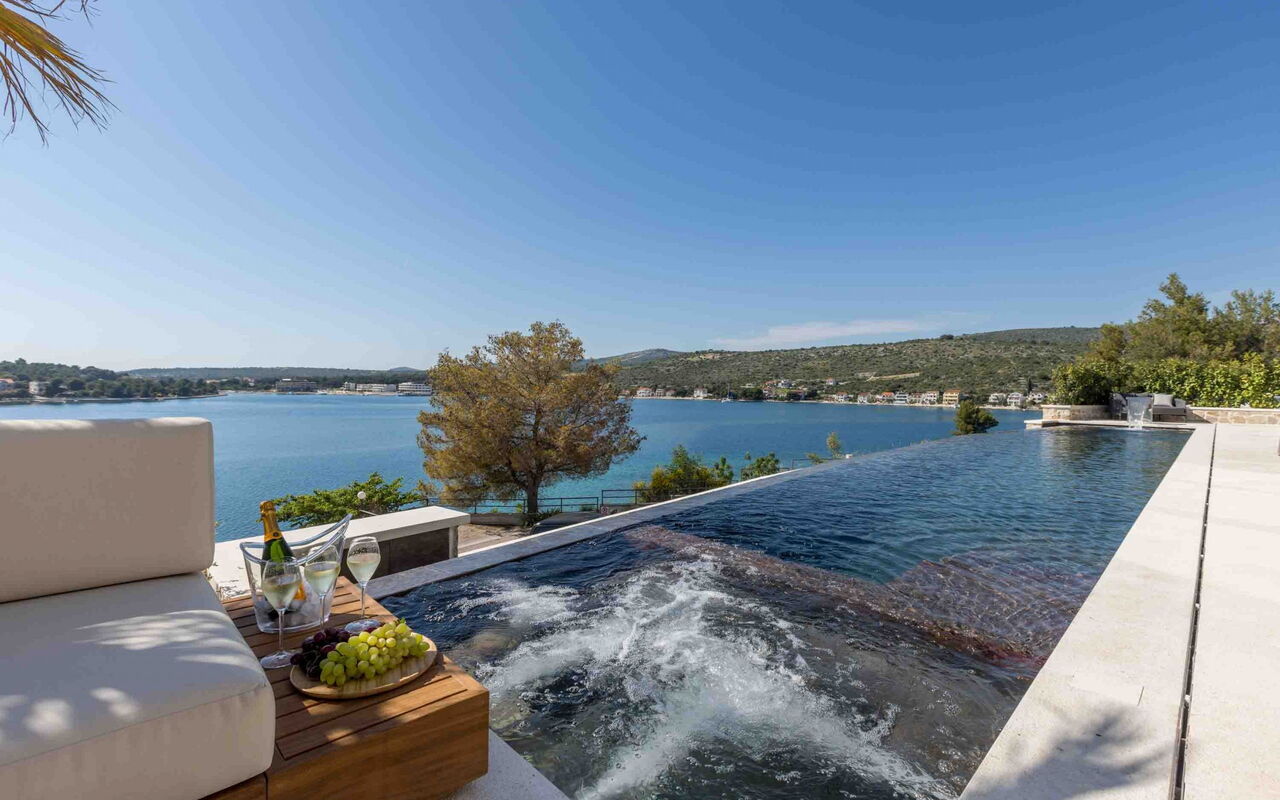 Villa Olive Vista 1: Ansichten, Außen, Draussen, Schwimmbad