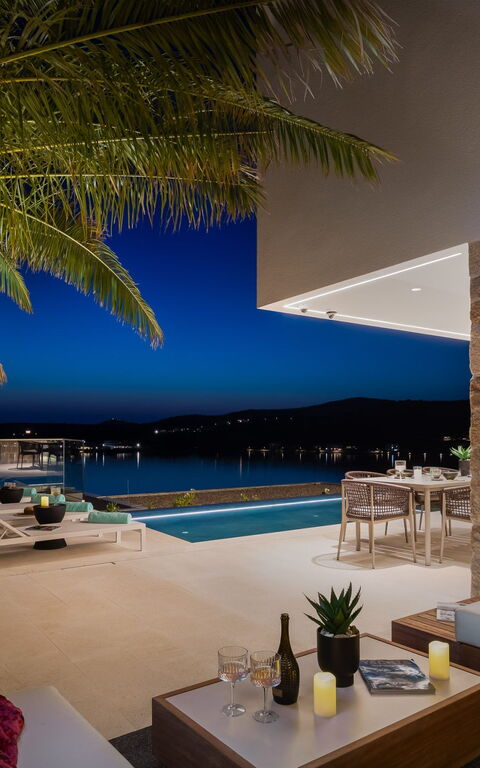 Villa Olive Vista 2: Außen, Balkon / Terrasse / Patio, Draussen, Schwimmbad