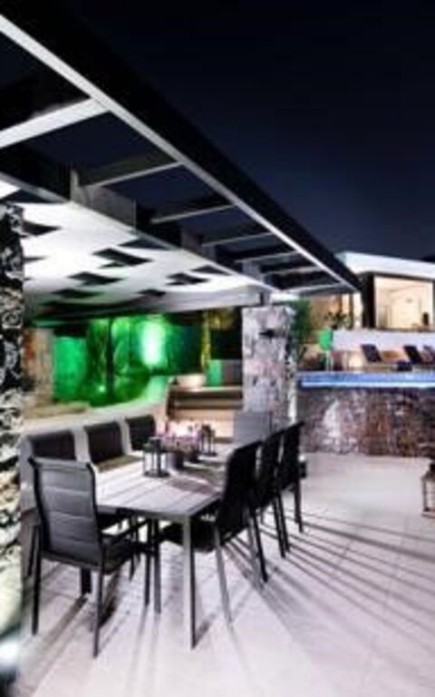 Villa Kera Panorama: Ansichten, Außen, Balkon / Terrasse / Patio, Draussen