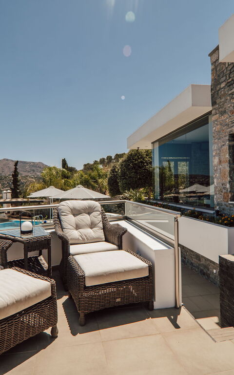 Villa Kera Panorama: Außen, Balkon / Terrasse / Patio, Draussen, Schwimmbad