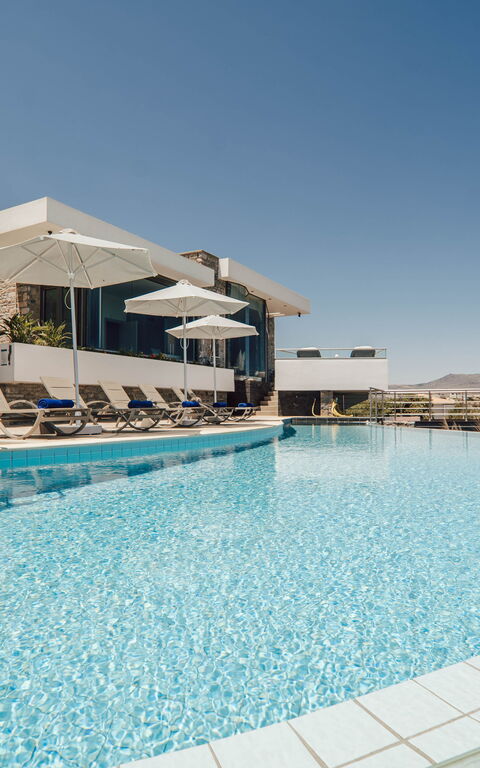 Villa Kera Panorama: Außen, Draussen, Schwimmbad