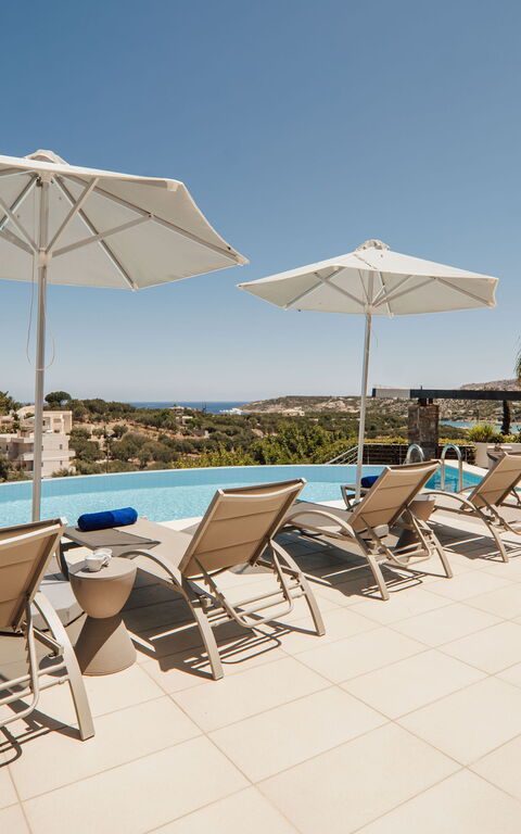 Villa Kera Panorama: Ansichten, Außen, Draussen, Schwimmbad