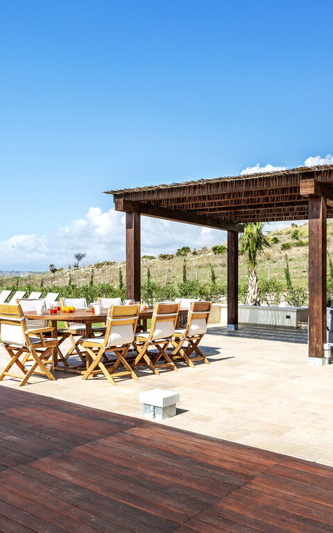 Villa Erakle: Außen, Draussen