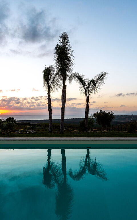 Villa Erakle: Ansichten, Außen, Draussen, Schwimmbad