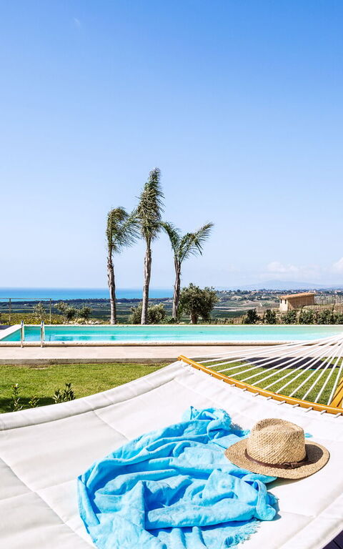 Villa Erakle: Ansichten, Außen, Draussen, Garten, Schwimmbad