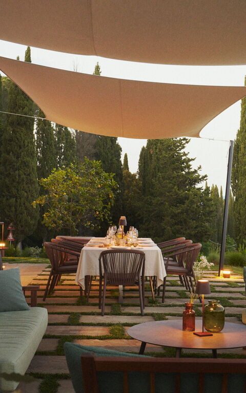 Villa Elmi: Ansichten, Außen, Balkon / Terrasse / Patio, Draussen, Garten