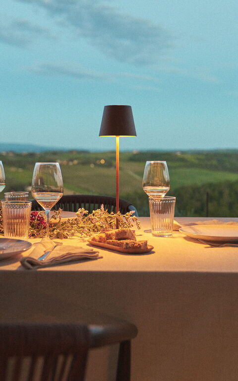 Villa Elmi: Ansichten, Außen, Balkon / Terrasse / Patio, Draussen