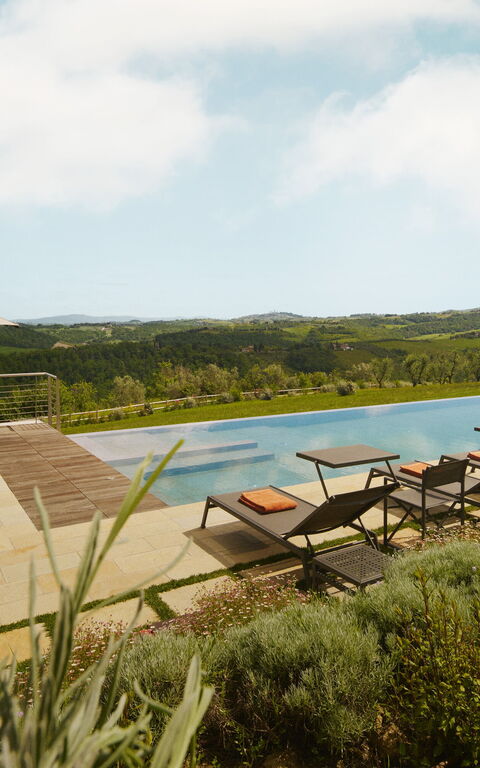 Villa Elmi: Ansichten, Außen, Draussen, Garten, Schwimmbad