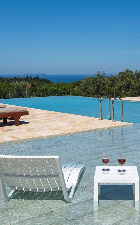 Villa Sunset: Ansichten, Draussen, Schwimmbad