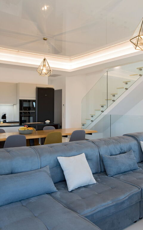 Villa Sunset: Esszimmer, Küche, Wohnzimmer