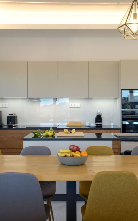 Villa Sunset: Esszimmer, Küche