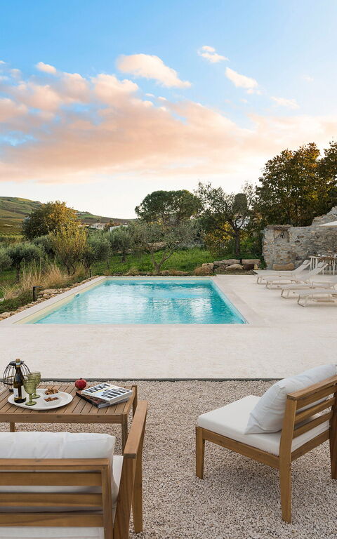 Villa Sike: Ansichten, Außen, Draussen, Schwimmbad