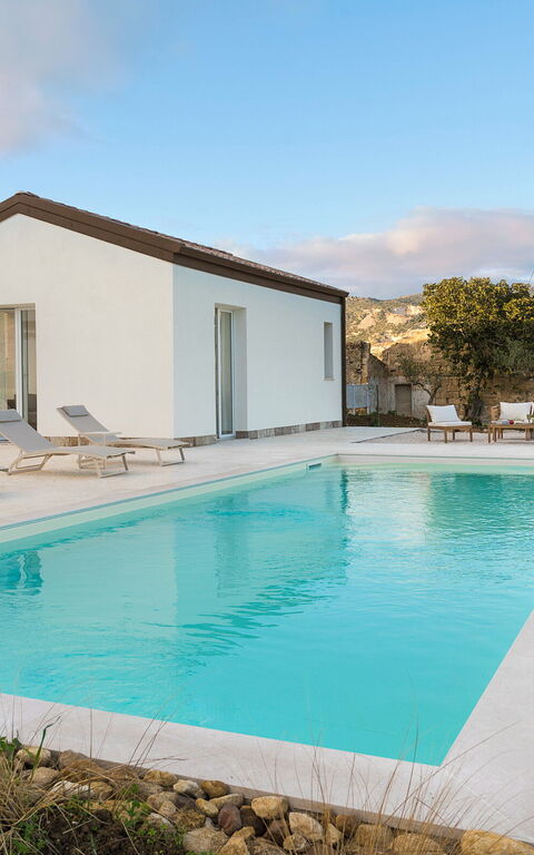 Villa Sike: Ansichten, Außen, Draussen, Schwimmbad