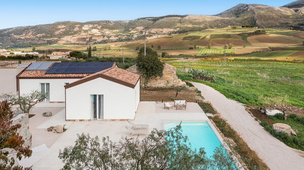 Villa Sike: Ansichten, Außen, Draussen, Schwimmbad