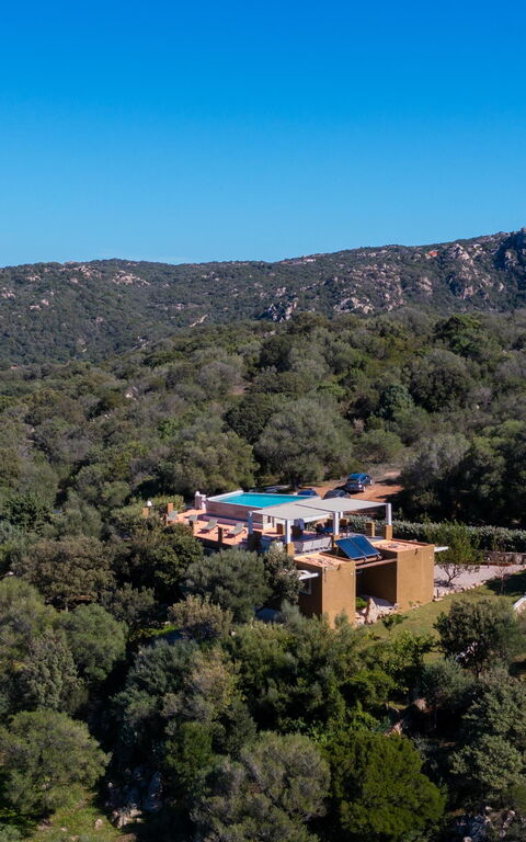 Villa Sole Tra i Ginepri: Ansichten, Schwimmbad