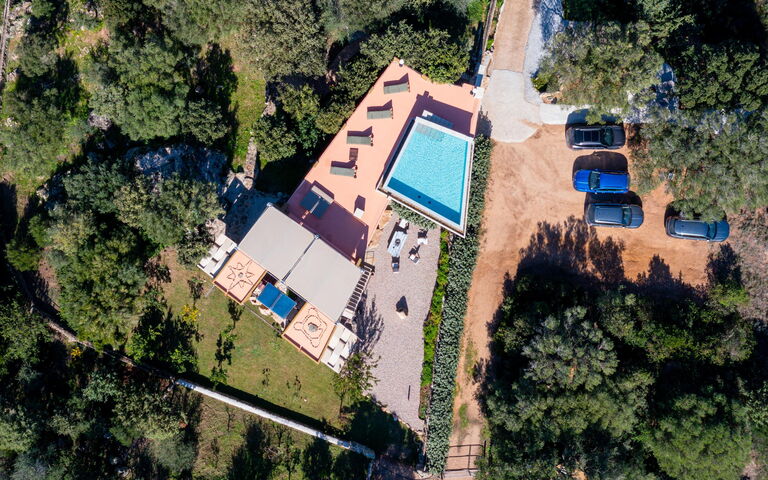 Villa Sole Tra i Ginepri: Ansichten, Schwimmbad