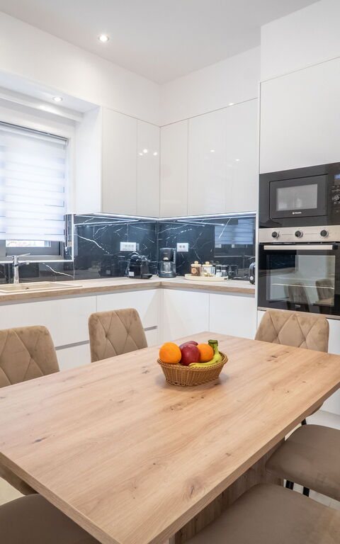 Villa Blini: Esszimmer, Küche