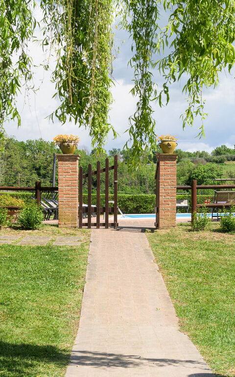 Villa la Contea: Ansichten, Außen, Draussen, Garten