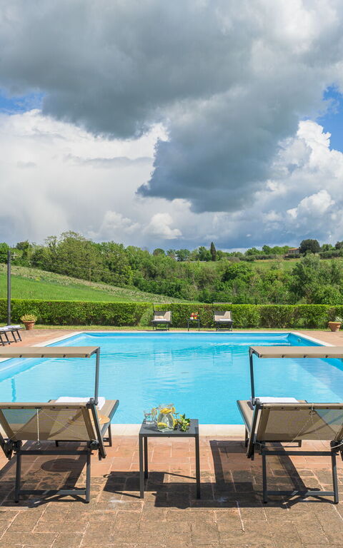 Villa la Contea: Ansichten, Außen, Draussen, Schwimmbad