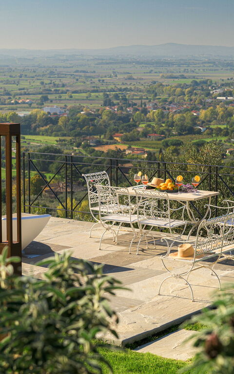 Villa Belvedere: Ansichten, Außen, Draussen, Garten, Schwimmbad