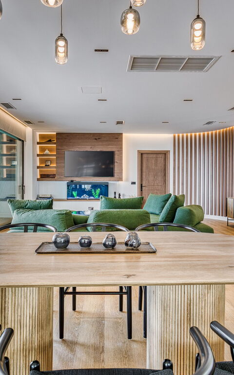 Villa Dominante: Esszimmer, Wohnzimmer