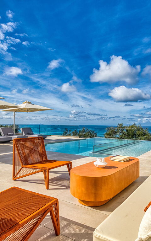 Villa Dominante: Ansichten, Außen, Draussen, Schwimmbad