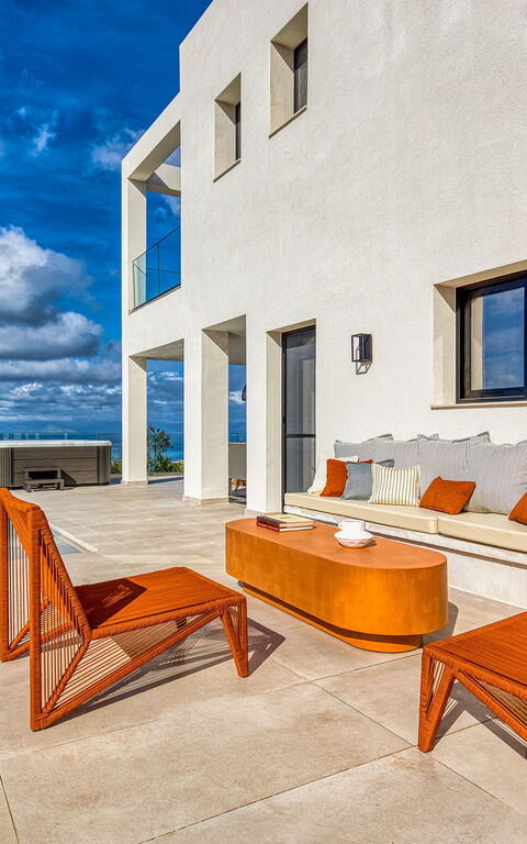 Villa Dominante: Ansichten, Außen, Draussen, Schwimmbad