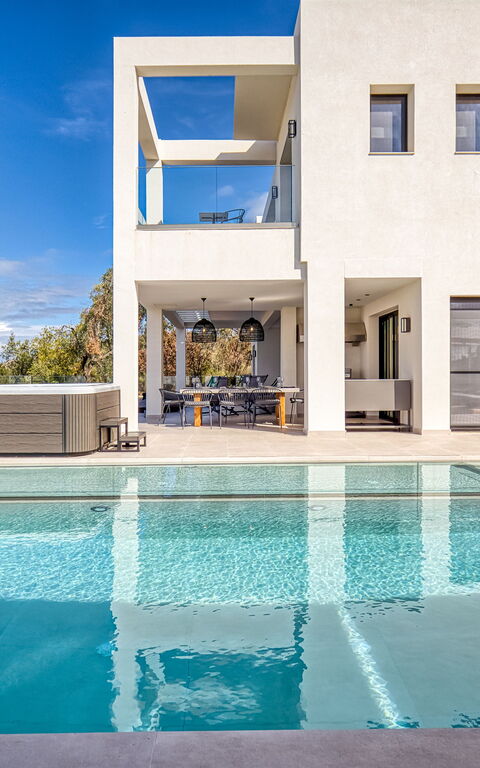 Villa Dominante: Außen, Draussen, Schwimmbad