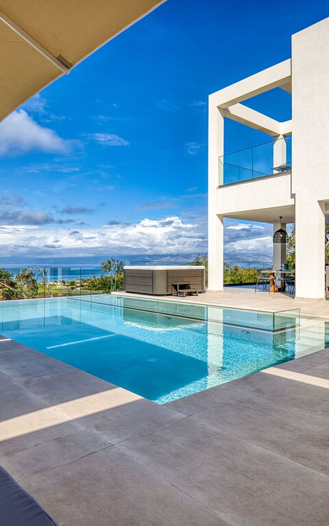 Villa Dominante: Ansichten, Außen, Draussen, Schwimmbad