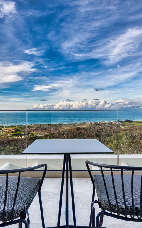 Villa Dominante: Ansichten, Außen, Draussen