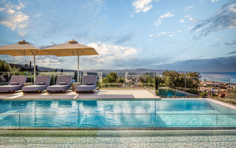 Villa Dominante: Ansichten, Außen, Draussen, Schwimmbad