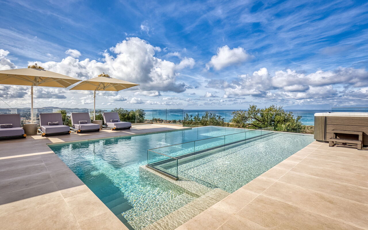 Villa Dominante: Ansichten, Außen, Draussen, Schwimmbad