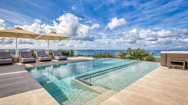 Villa Dominante: Ansichten, Außen, Draussen, Schwimmbad