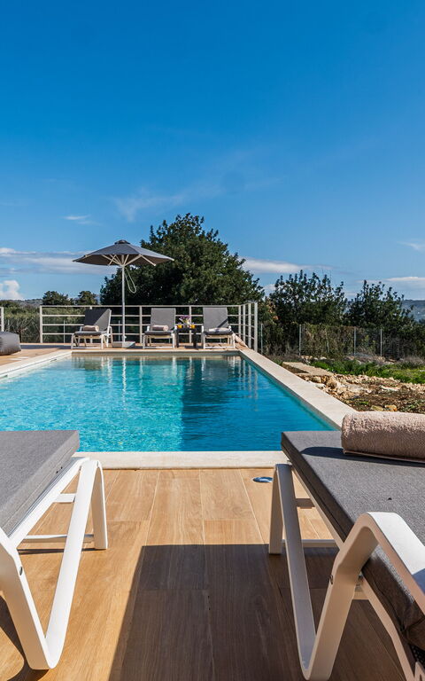 Villa Orientem Bis: Ansichten, Außen, Draussen, Schwimmbad