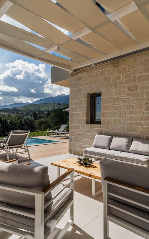 Villa Orientem Bis: Ansichten, Außen, Balkon / Terrasse / Patio, Draussen