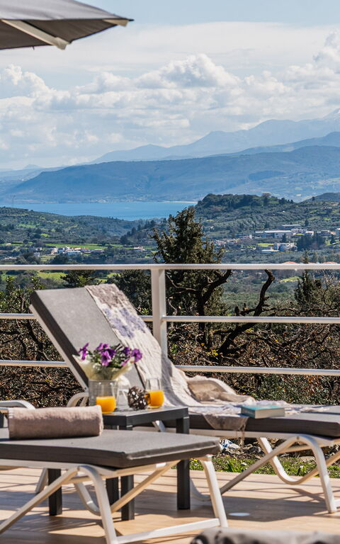 Villa Orientem Bis: Ansichten, Außen, Balkon / Terrasse / Patio, Draussen