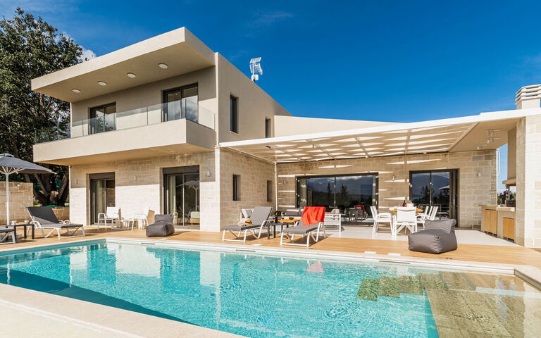 Villa Orientem Bis: Außen, Balkon / Terrasse / Patio, Draussen, Frühling, Garten, Schwimmbad, Sommer