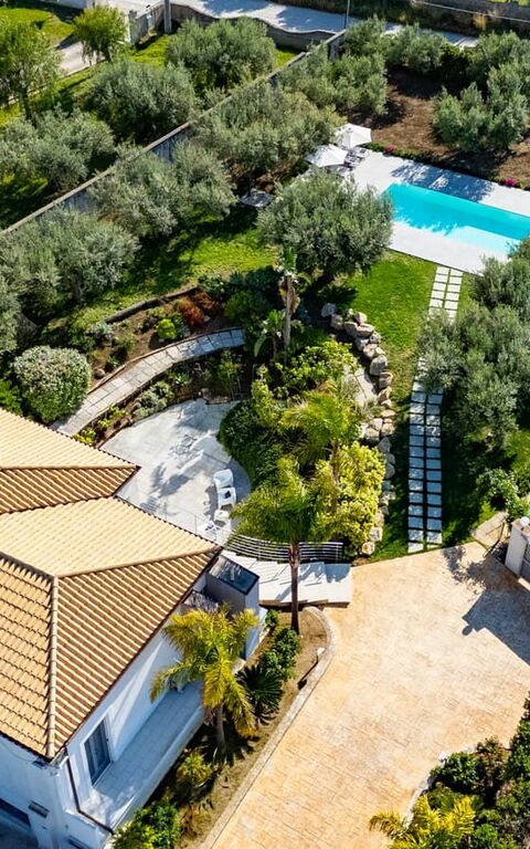 Villa Virginia: Ansichten, Schwimmbad